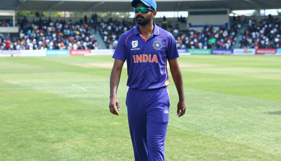 ক্রিকেটের শীতকালীন ট্রান্সফার বাজার: ₹২৭ কোটির চেক আর এক কোটি টাকার স্কোয়াডের মধ্যে ফাঁকটা আসলে কে ভরে