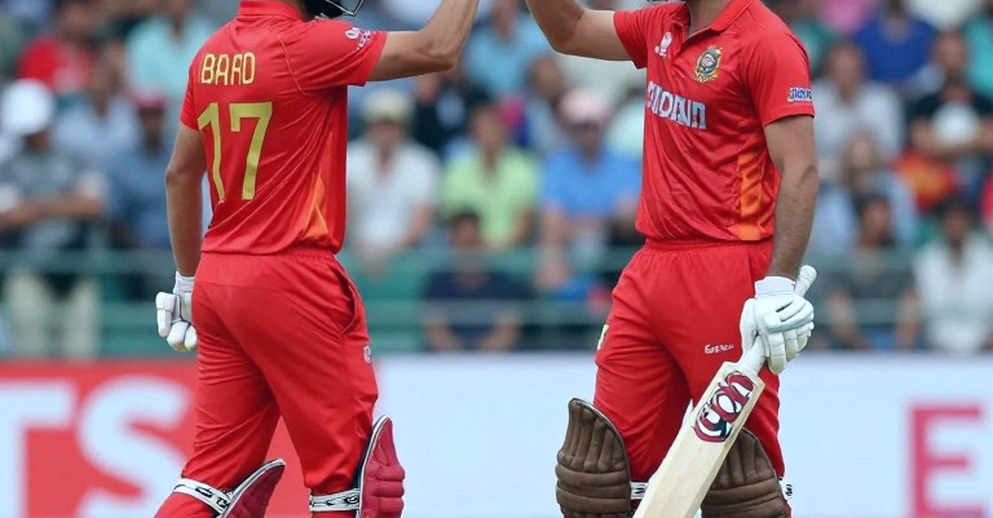 ফাঁকা আসনের ভাষা: উপসাগরীয় ক্রিকেটের যে গল্প স্কোরবোর্ড বলে না ফাঁকা আসনের ভাষা: উপসাগরীয় ক্রিকেটের যে গল্প স্কোরবোর্ড বলে না