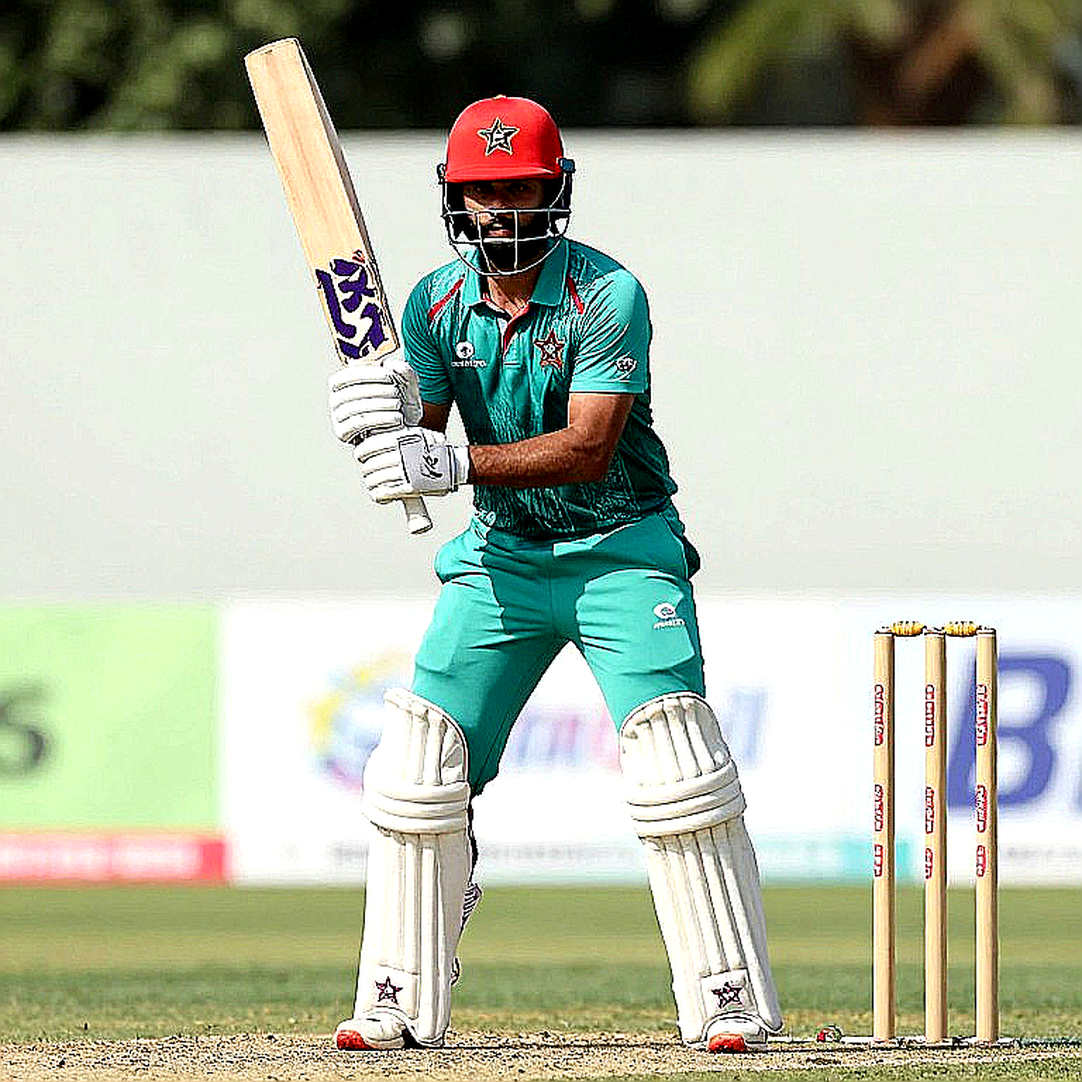 নিলামের হাতুড়ি, এনওসির সিলমোহর: যে দল খেলোয়াড় গড়ে, টাকা পায় না নিলামের হাতুড়ি, এনওসির সিলমোহর: যে দল খেলোয়াড় গড়ে, টাকা পায় না