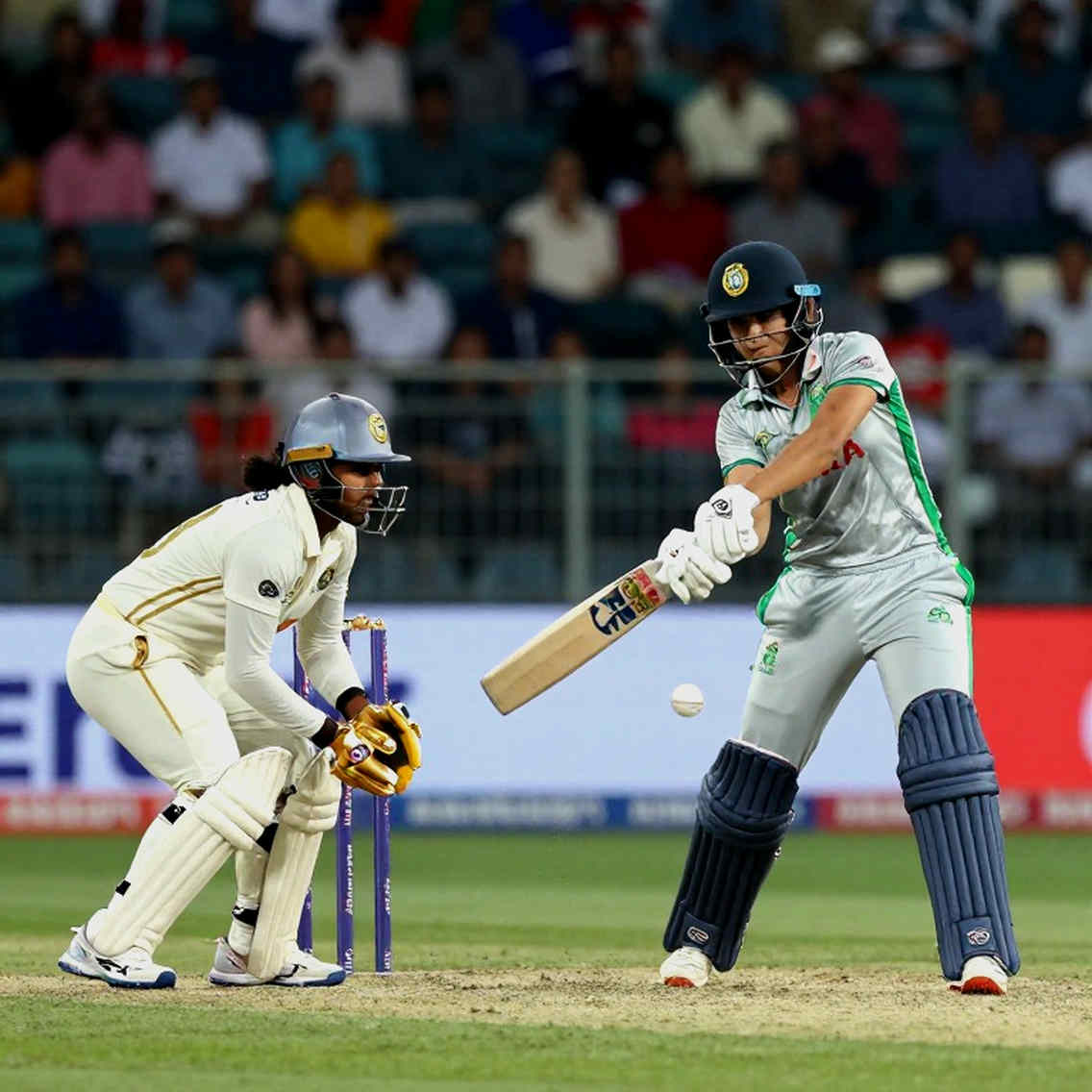 ফাঁকা ইনবক্স, ভরা ডায়েরি: ডেটা না এলে একজন ক্রিকেট বিট-কিপার কী লেখে