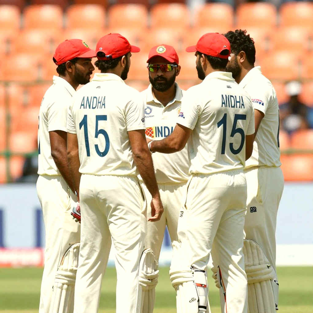 Blockchain and Cricket's Tactical Autopsy: The Invisible Formation of Tokenized Sport Blockchain and Cricket's Tactical Autopsy: The Invisible Formation of Tokenized Sport