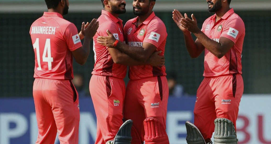 ছয় ওভারের দাম: নিউজিল্যান্ড-ভারত সিরিজ টিকটকে দেখতে আসলে কত খরচ