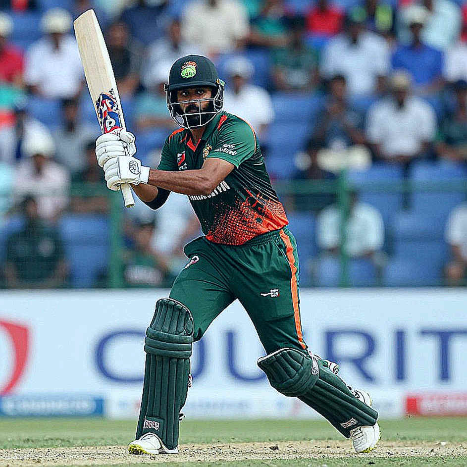 খালি গ্যালারি দামের সংকট নয়, ক্যালেন্ডারের সংকট